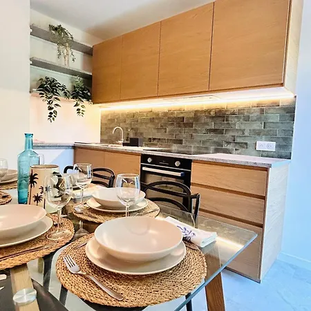 - Coliving, Parking Et Petit Dejeuner * Καν-συρ-Μερ